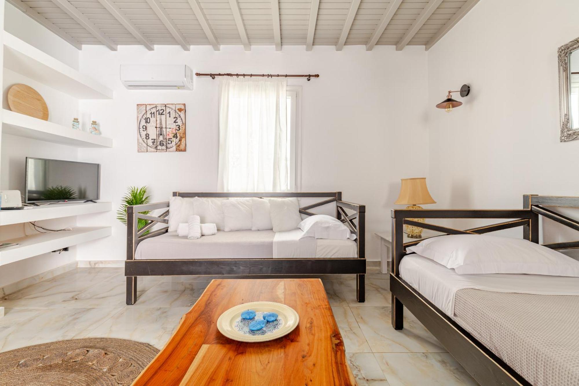 Elenitas Beach House In Ornos Exterior foto